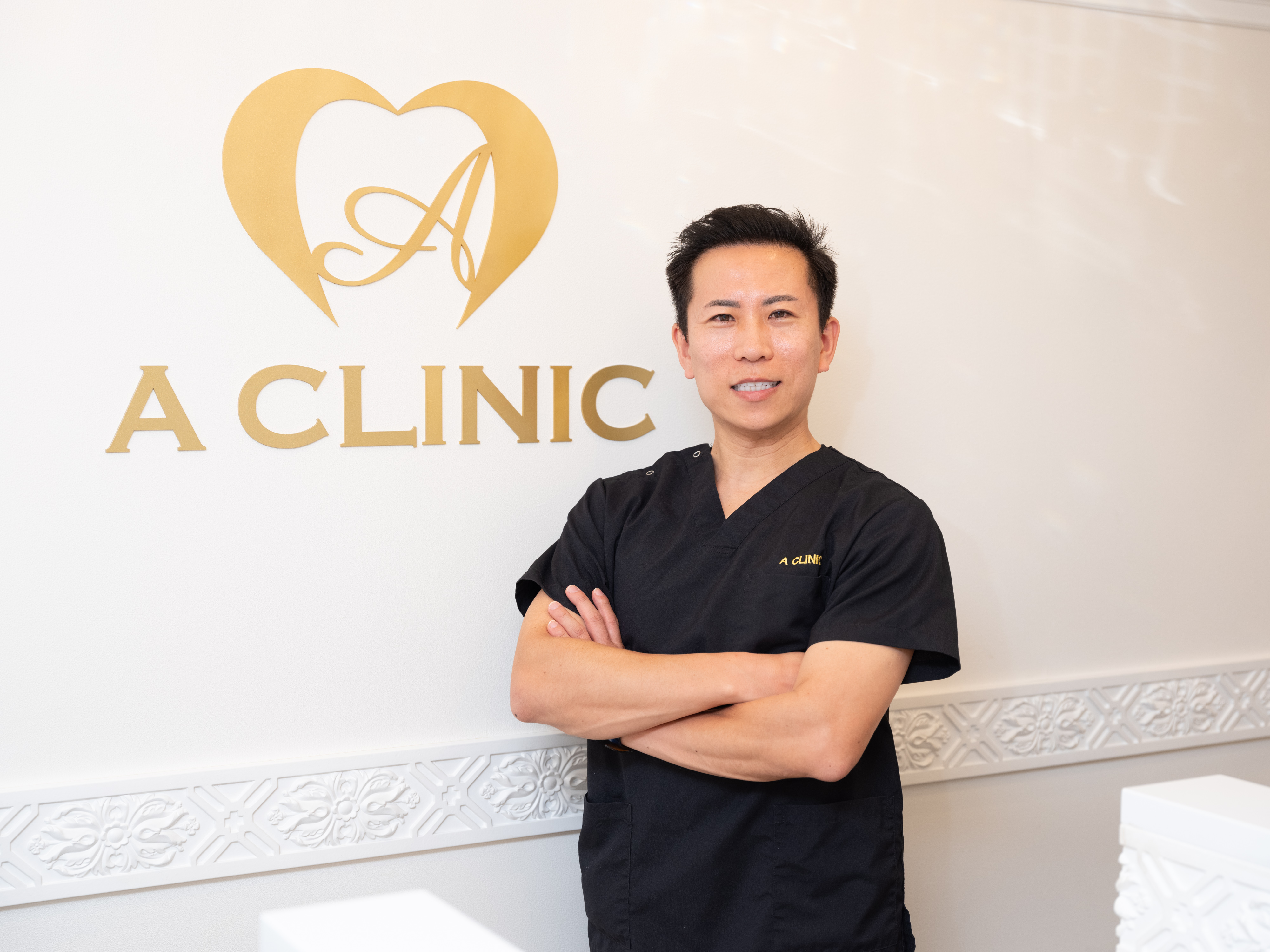 東京銀座A CLINIC デンタル 理事長・院長 菅野友太郎
